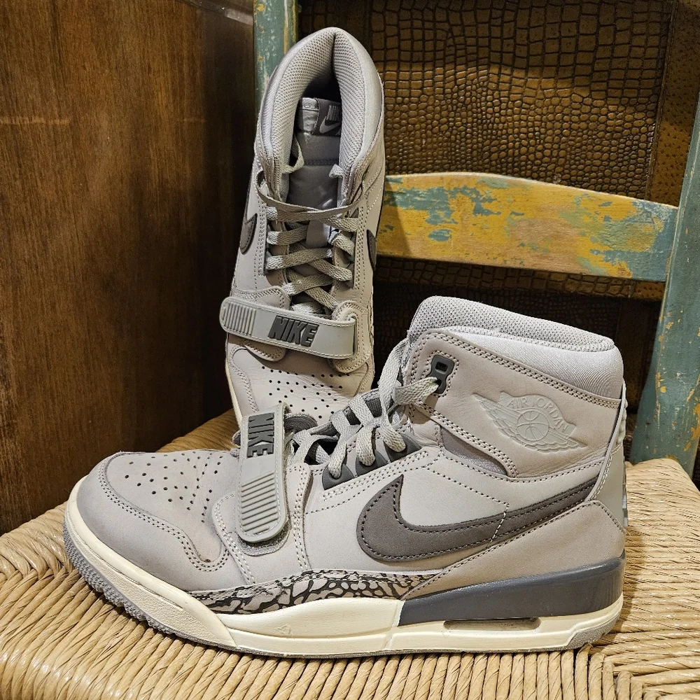 Nike Jordan Legacy 312 Men's Wolf Grey - Size 10